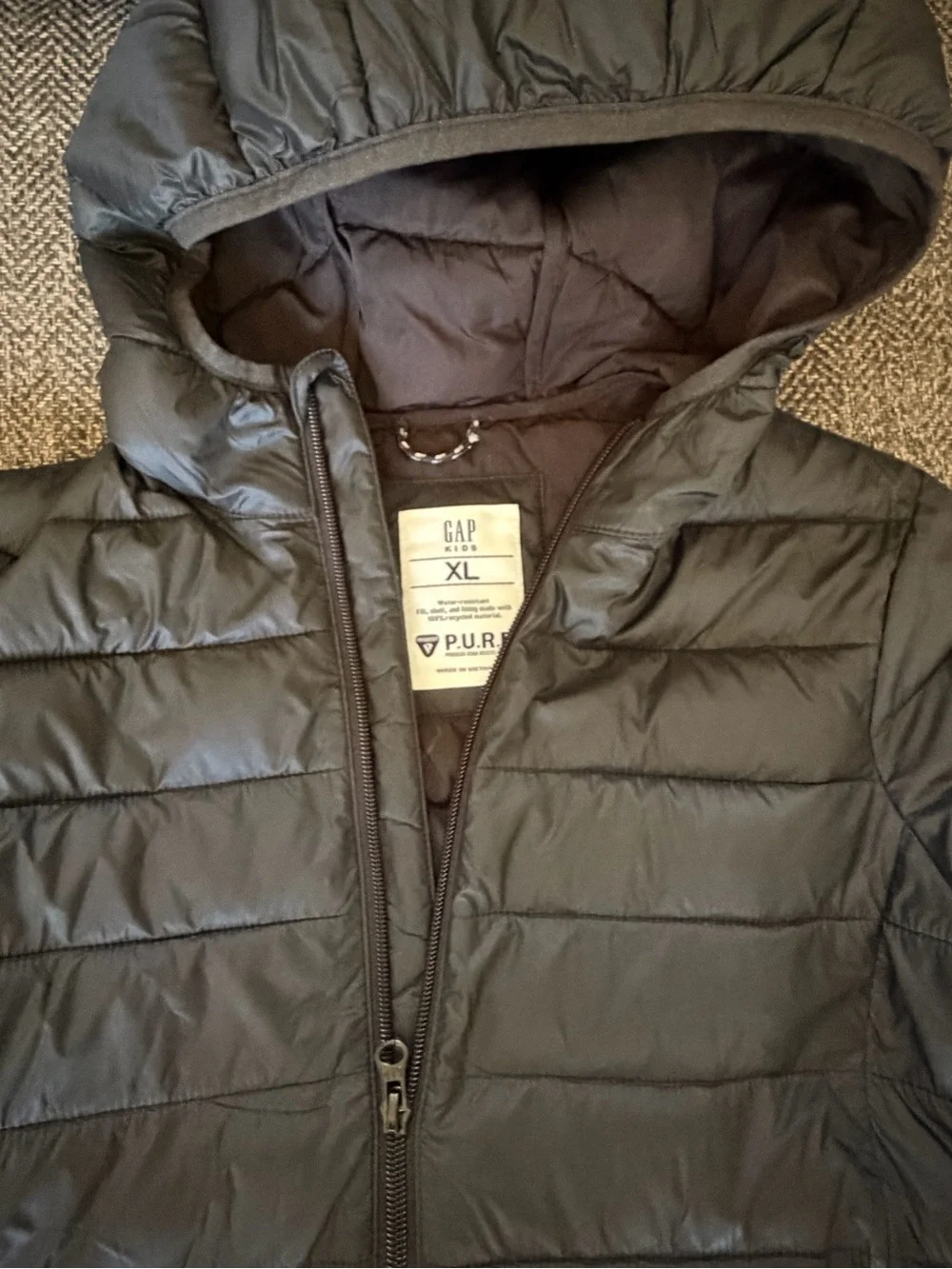 GAP Men's Hooded Quilted Jacket in Charcoal